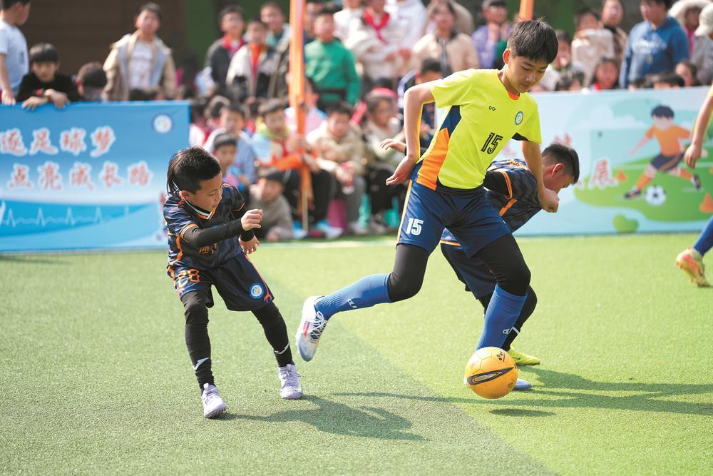 包含全国青少年足球赛,未来之星在此崭露头角的词条 包含全国青少年足球赛,未来之星在此崭露头角的词条