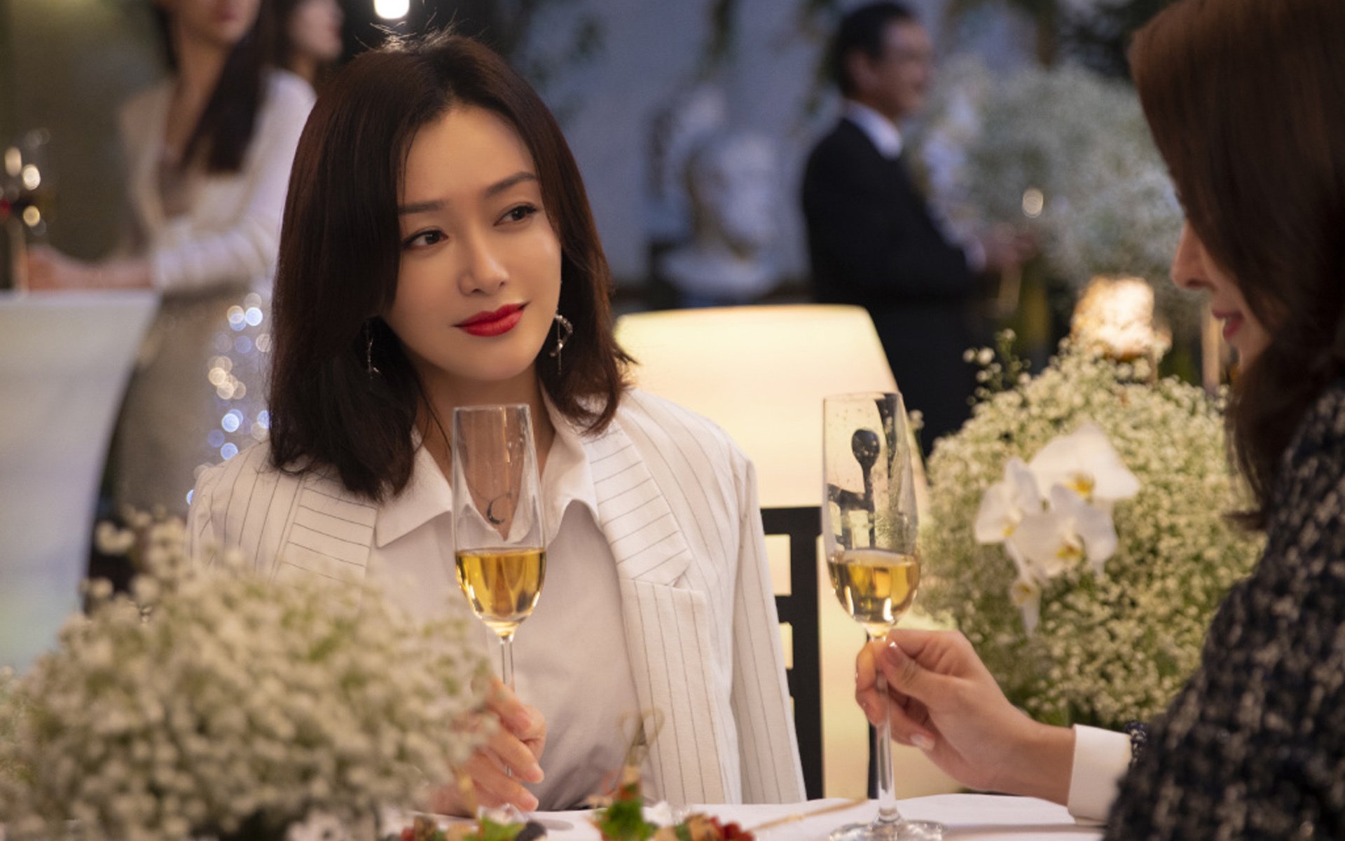 “世界游泳锦标赛新加坡：水上芭蕾选手成全场焦点”