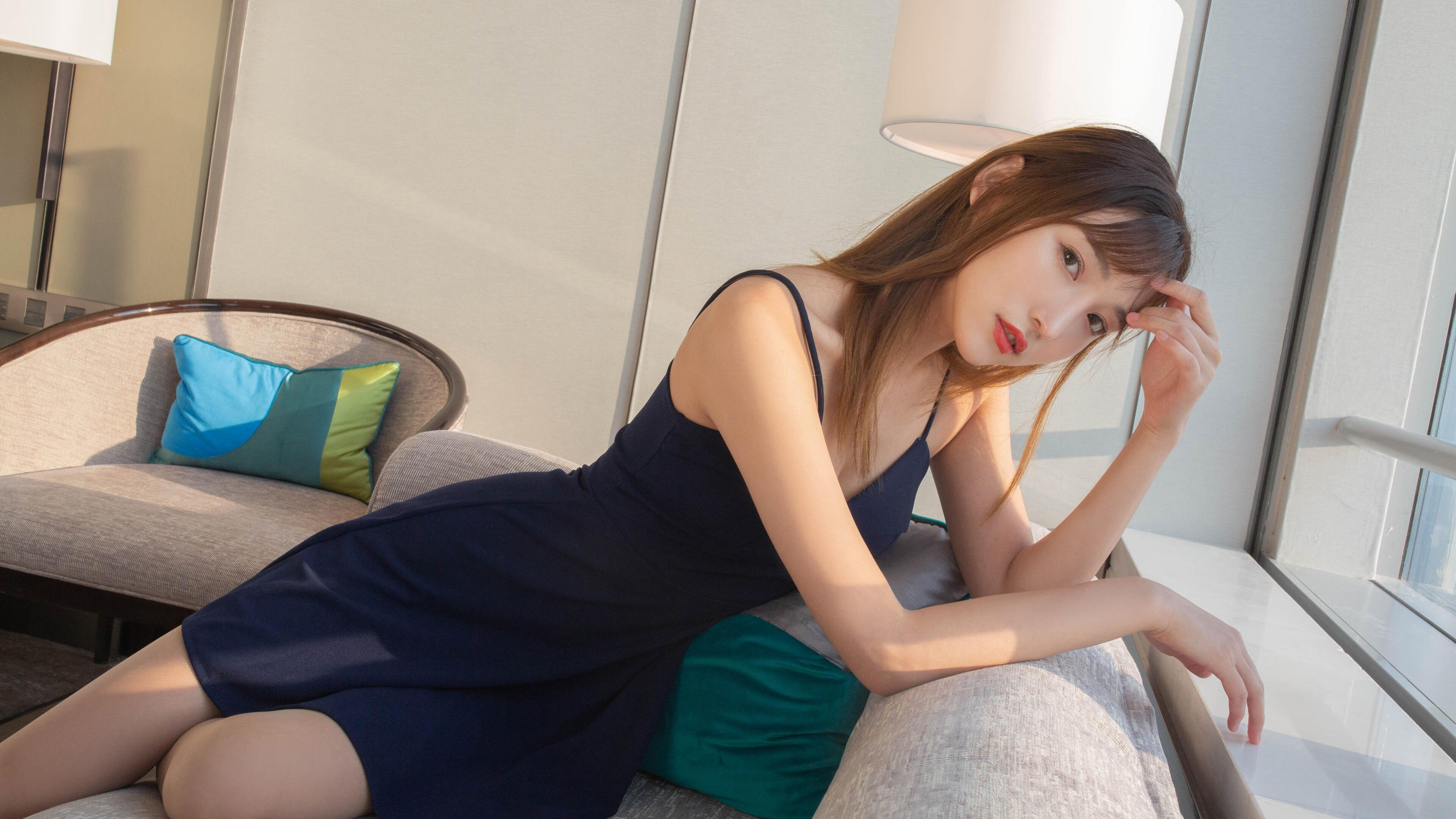 更衣室庆祝冠军时刻全记录，更衣室宣传标语图片