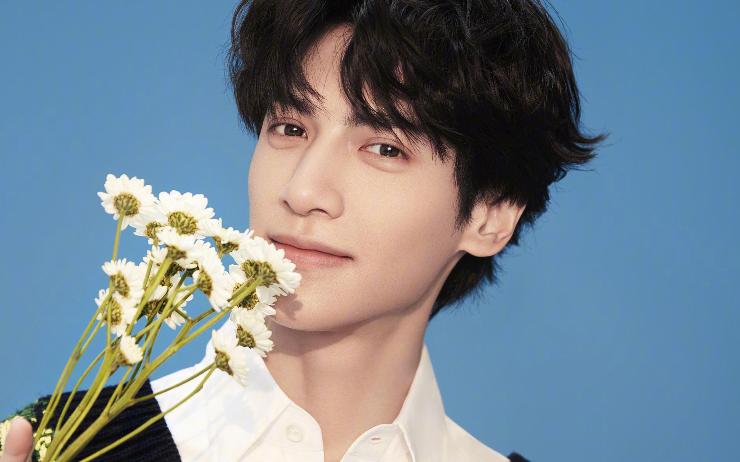 职业俱乐部鼓励球员参与公益增强社会影响力，业余球队赞助方案